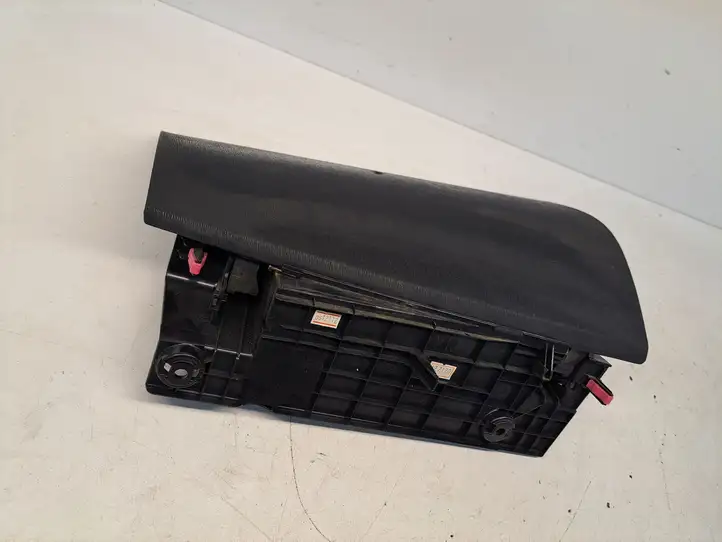 Toyota Prius (XW20) (2003 - 2009) 5553147050 Крышка бардачка — фото 1