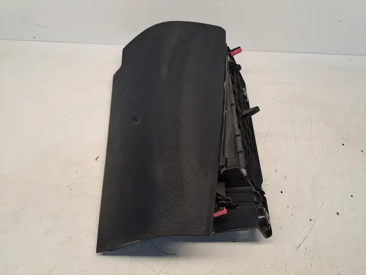 Toyota Prius (XW20) (2003 - 2009) 5553147050 Крышка бардачка — фото 4