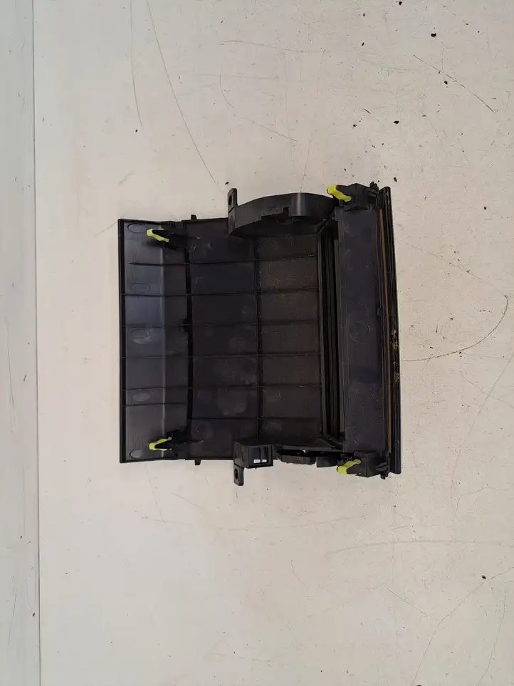 Toyota Prius (XW20) (2003 - 2009) 5542047010 Крышка бардачка — фото 4