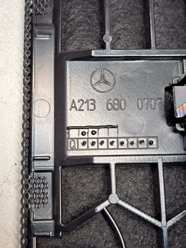 Mercedes-Benz E W211 (2002 - 2009) A2136800707 Декоративная планка — фото 4