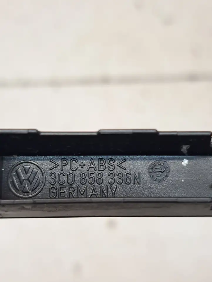 Volkswagen PASSAT B6 (2005 - 2010) 3C0858336N Декоративная планка — фото 2