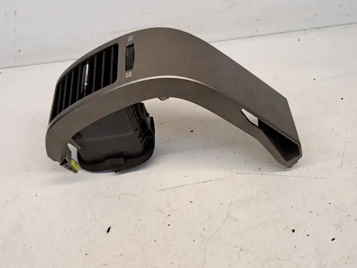 Toyota Prius (XW20) (2003 - 2009) 5566047020 Боковой воздушный дефлектор — фото 4