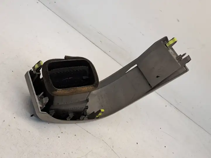 Toyota Prius (XW20) (2003 - 2009) 5566047020 Боковой воздушный дефлектор — фото 2