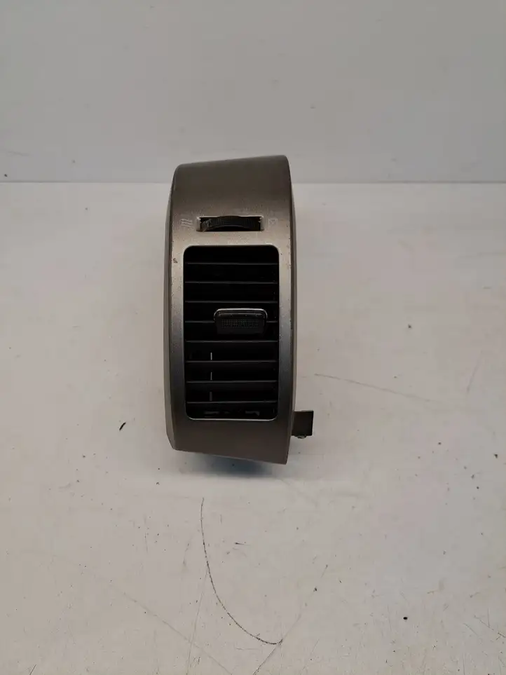 Toyota Prius (XW20) (2003 - 2009) 55660470205566270204556627020 Боковой воздушный дефлектор — фото 1
