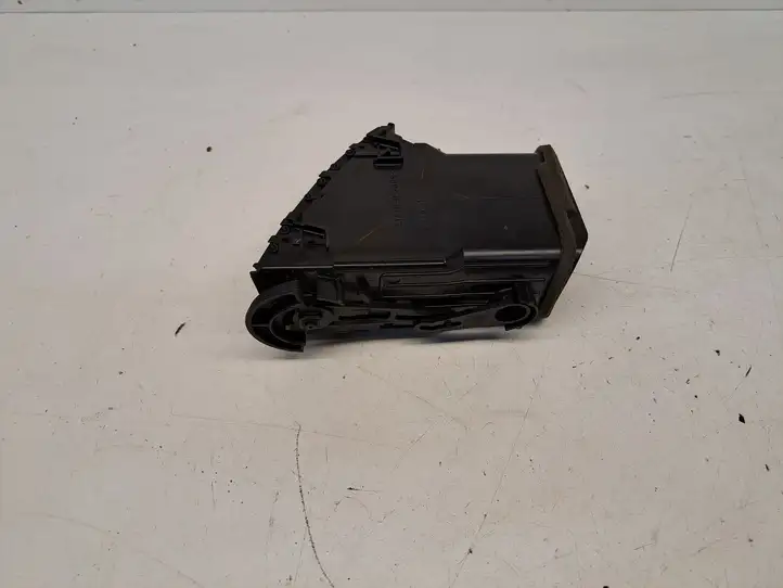 Toyota Prius (NHW20) (2003 - 2009) 4556447010 Воздушная решетка панели — фото 3
