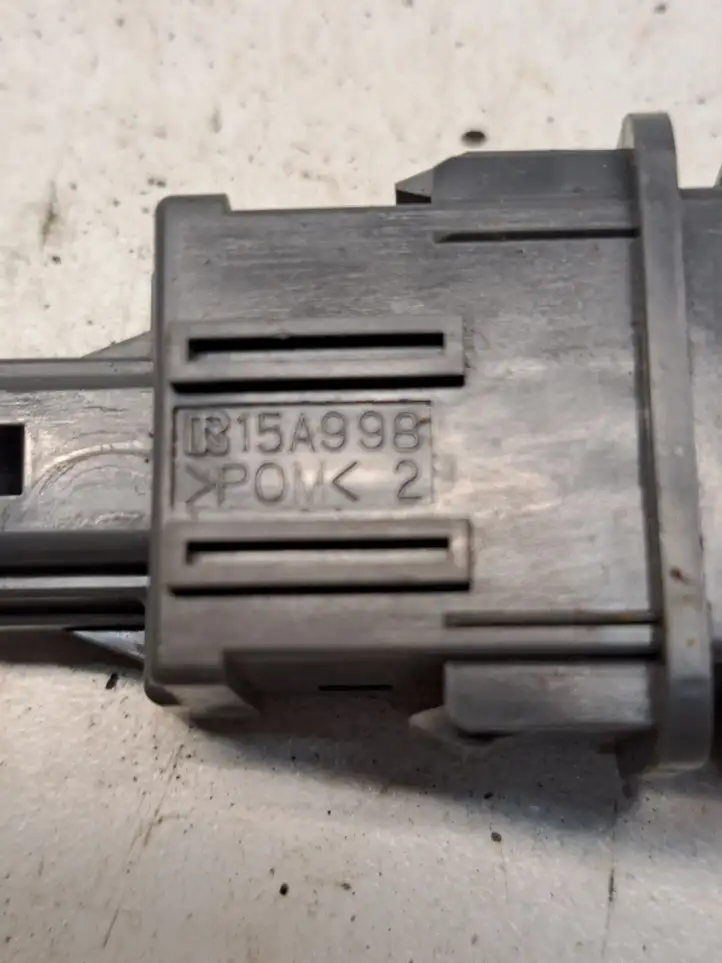 Toyota Prius (XW30) (2009 - 2015) 15A998 Кнопка фаркопа в багажнике — фото 6