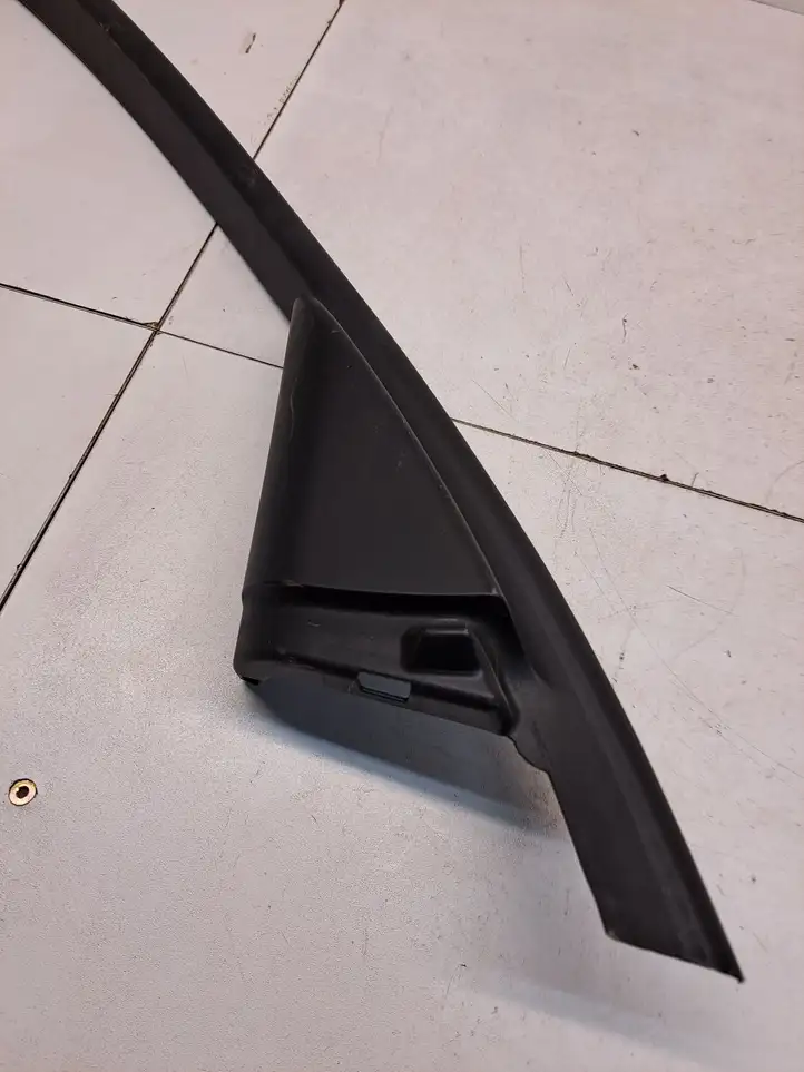 BMW 3 E90 E91 (2005 - 2012) 51347060205 Накладка стекла передней двери — фото 6