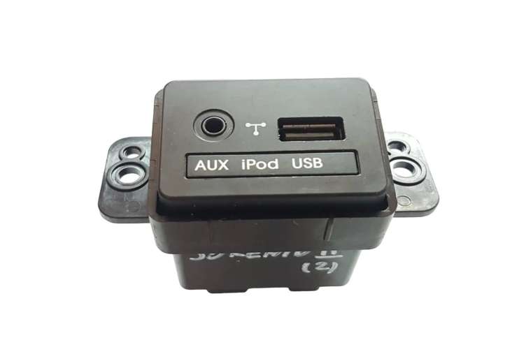 961202P000 KIA Sorento USB jungtis