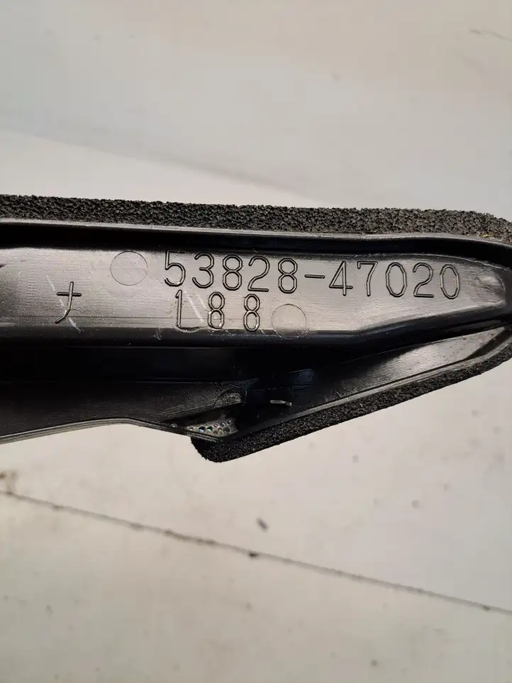 Toyota Prius (XW20) (2003 - 2009) 5382847020 Накладка крыла — фото 8