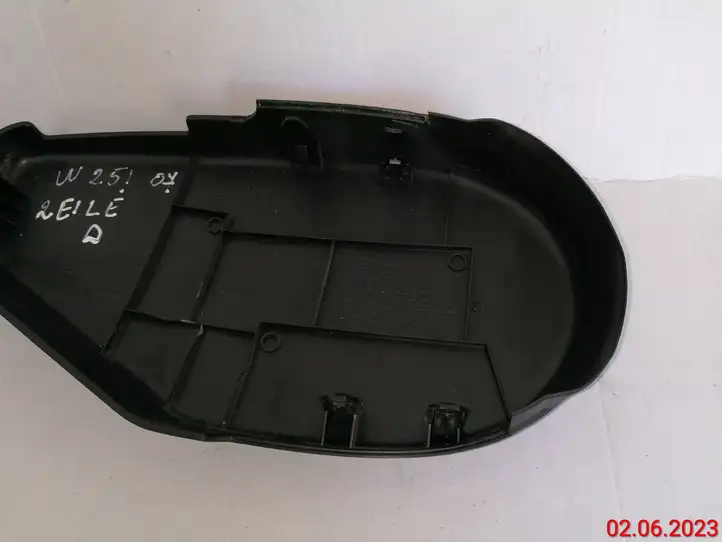 Mercedes-Benz R W251 (2005 - 2013) A2519242237 Отделка нижней направляющей раздвижной двери — фото 8