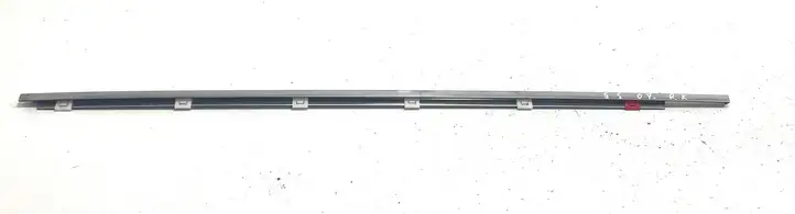Lexus GS 300 350 430 450h (2004 - 2007) Накладка стоек лобового стекла — фото 1