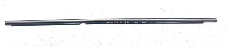 Toyota Avensis T250 (2003 - 2006) Накладка стекла задней двери — фото 1