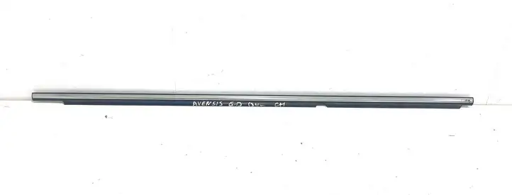 Toyota Avensis T250 (2003 - 2006) Накладка стекла задней двери — фото 1