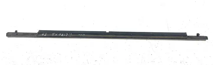 Jeep Grand Cherokee (WK) (2004 - 2010) Накладка стекла задней двери — фото 2