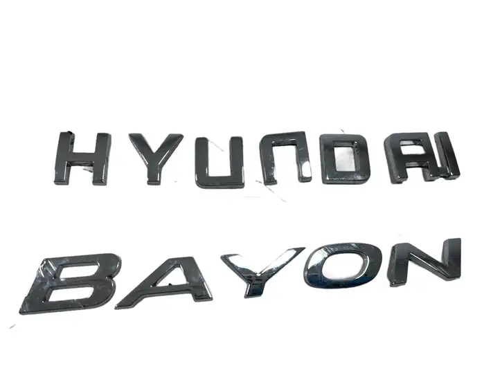 Hyundai Bayon (2021 - ) Эмблема производителя — фото 2