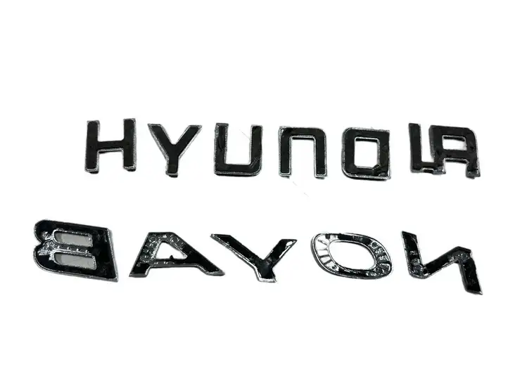 Hyundai Bayon (2021 - ) Эмблема производителя — фото 3