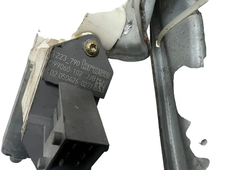 Toyota Avensis T250 (2006 - 2009) 1020504260277 Стеклоподъемник передней двери (комплект) — фото 8