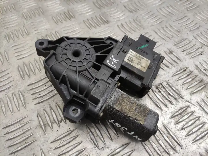 Alfa Romeo Giulia (2016 - ) C59653102 Стеклоподъемник задней двери — фото 1