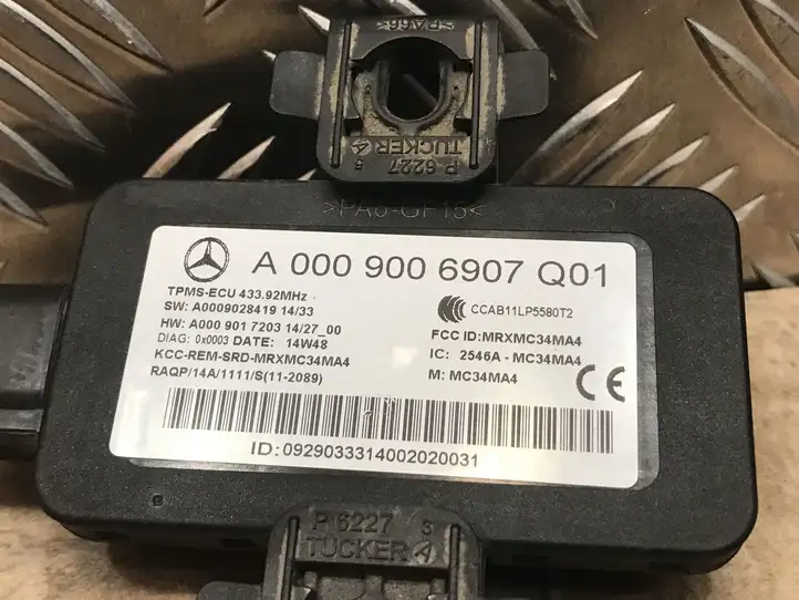 Mercedes-Benz C W205 (2014 - 2021) A0009006907 Блок управления TPMS — фото 8