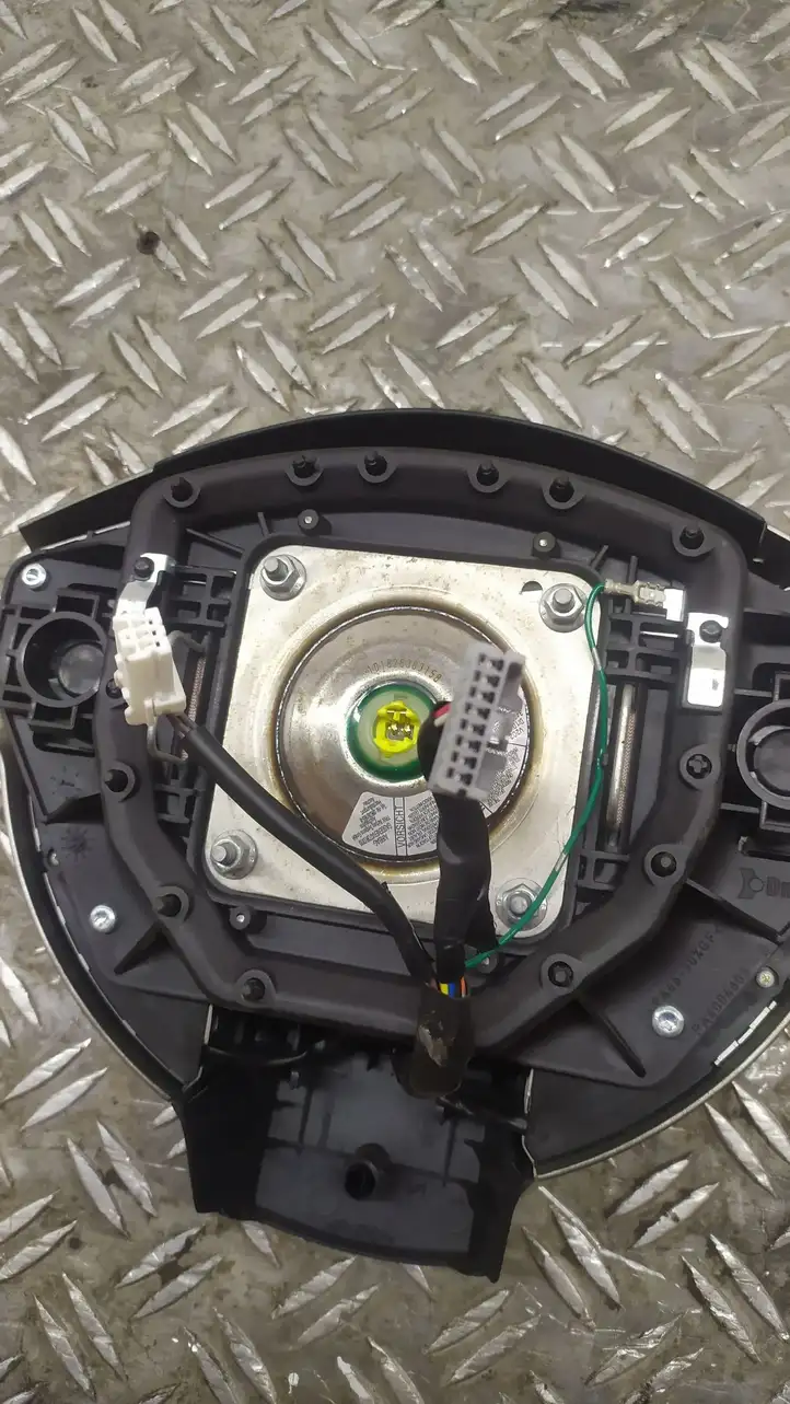 Nissan Qashqai (2006 - 2010) Подушка безопасности руля — фото 4