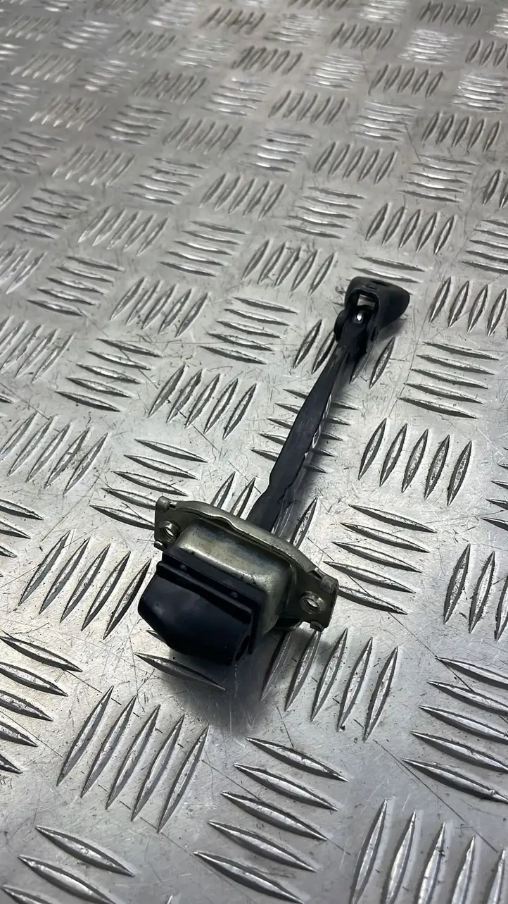 Honda Insight (2011 - 2014) Ограничитель задней двери — фото 1