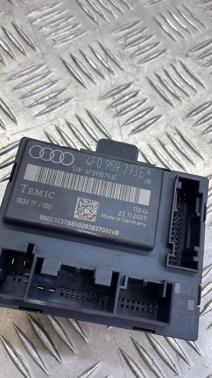 Audi A6 S6 C6 4F (2008 - 2011) 4F0959793 Блок управления дверью — фото 2
