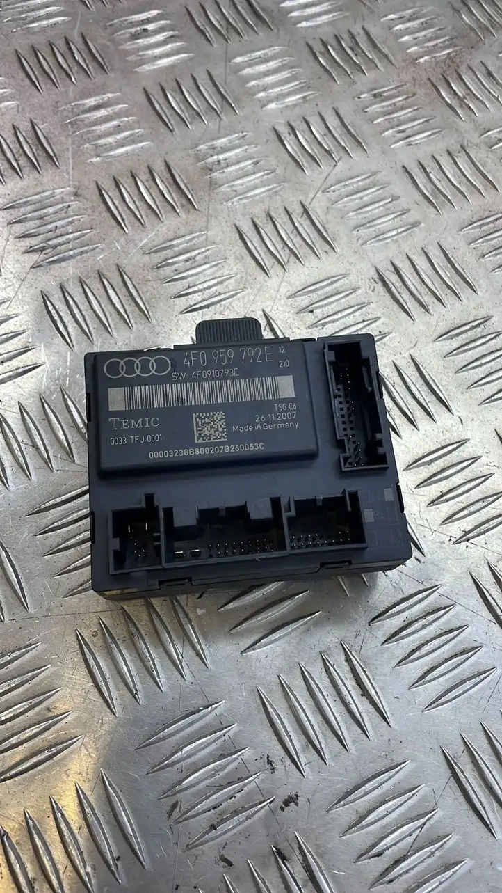 Audi A6 S6 C6 4F (2008 - 2011) 4F0959792F Блок управления дверью — фото 1