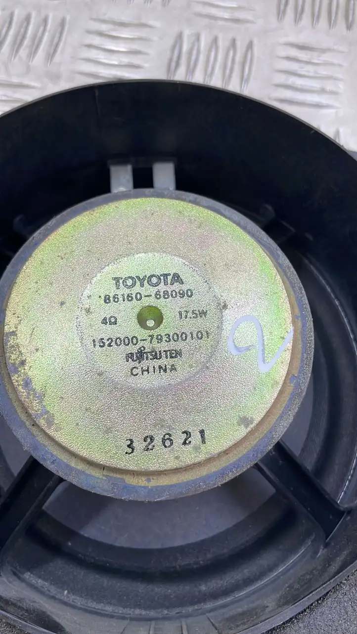 Toyota Corolla E120 E130 (2000 - 2004) 8616068090 Динамики передних дверей — фото 2