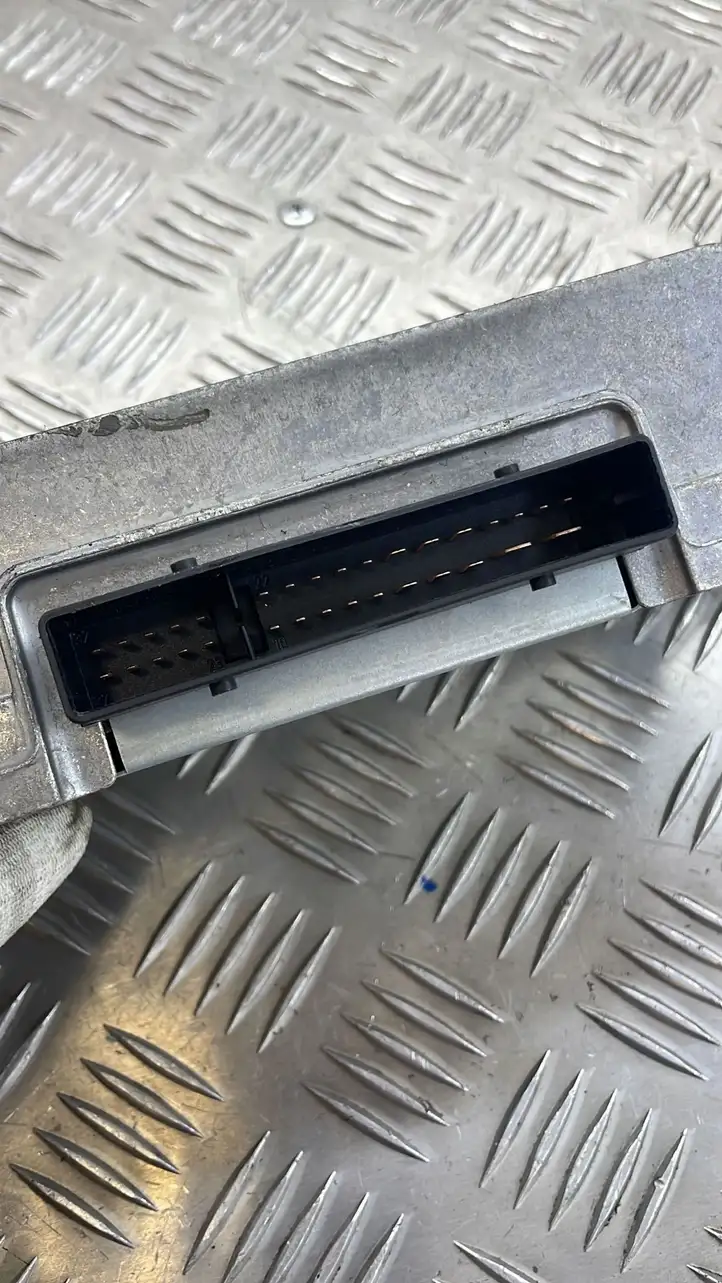 Audi A6 S6 C6 4F (2008 - 2011) 4F0910223 Усилитель звука — фото 3