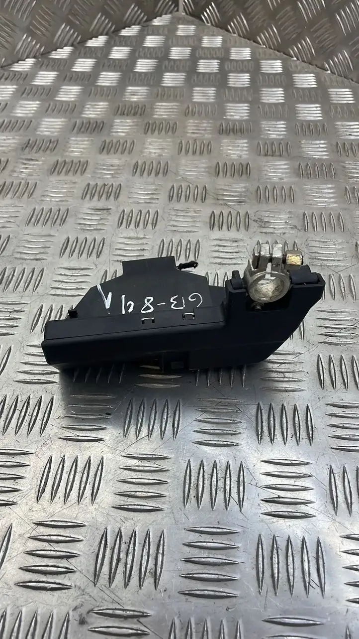 Audi A6 S6 C6 4F (2008 - 2011) 4F0915519 Плюсовой провод аккумулятора — фото 3