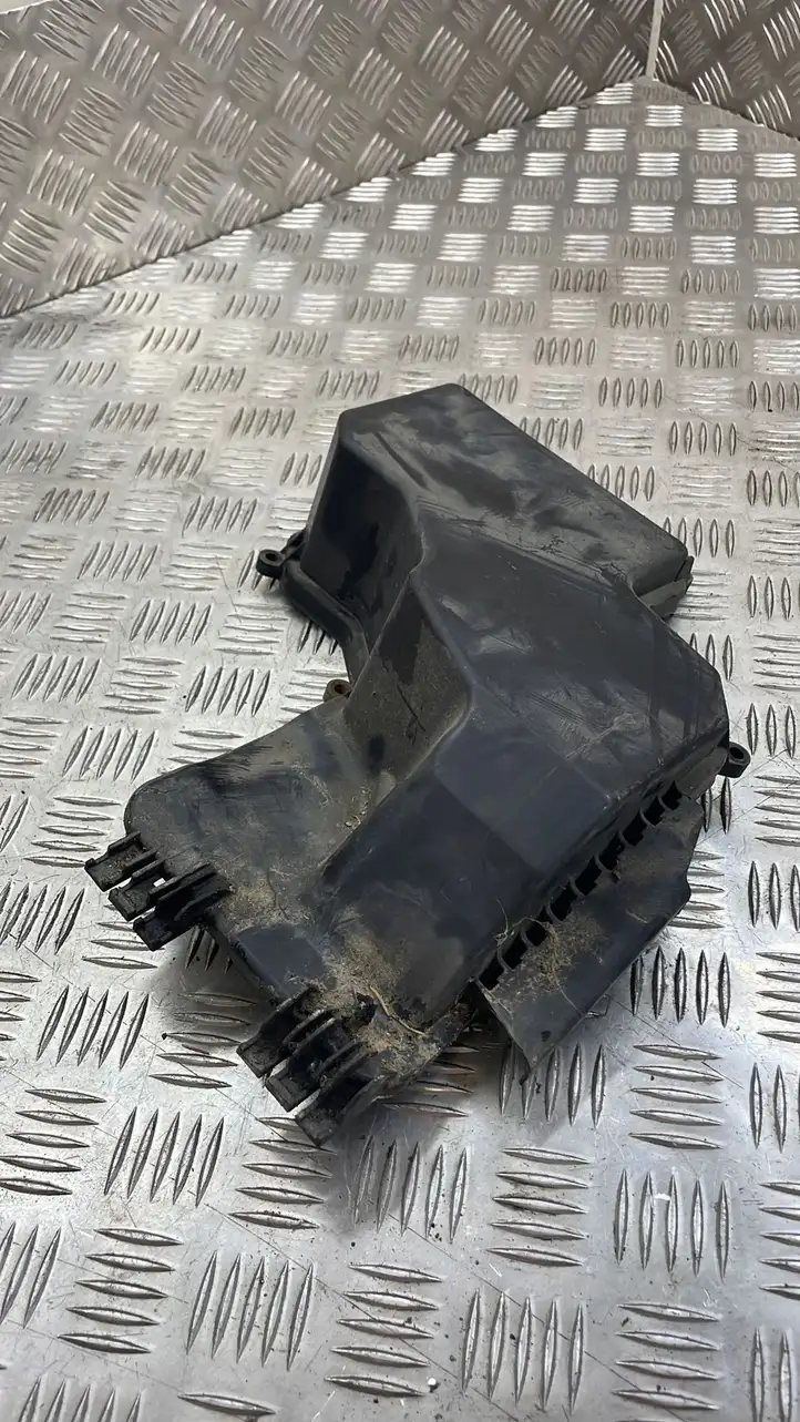Audi A6 S6 C6 4F (2008 - 2011) 4F2937576 Крышка ящика предохранителей — фото 1