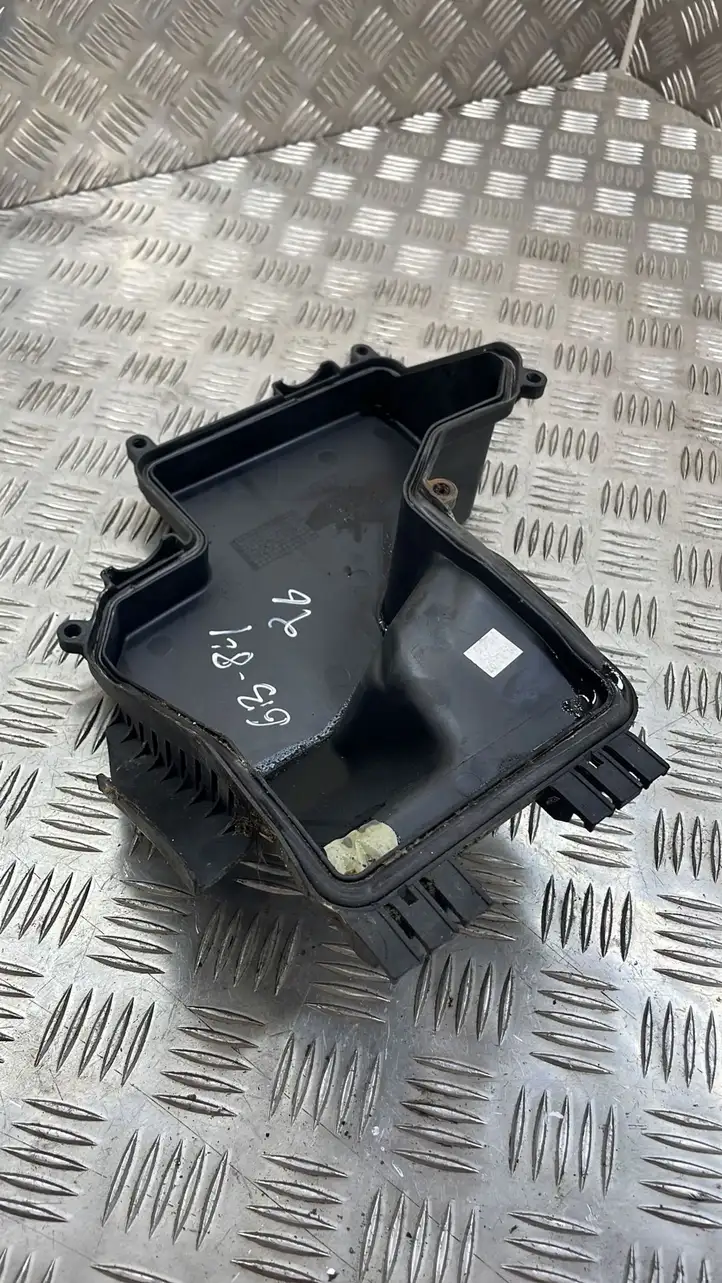 Audi A6 S6 C6 4F (2008 - 2011) 4F2937576 Крышка ящика предохранителей — фото 2