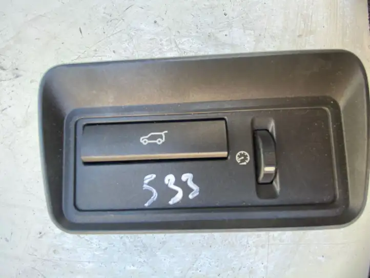 Land Rover Evoque I (2011 - 2015) BJ3211654BB Кнопка открытия задней двери — фото 1