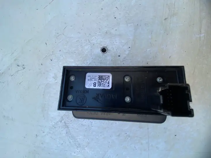 Land Rover Evoque I (2011 - 2015) BJ3211654BB Кнопка открытия задней двери — фото 6