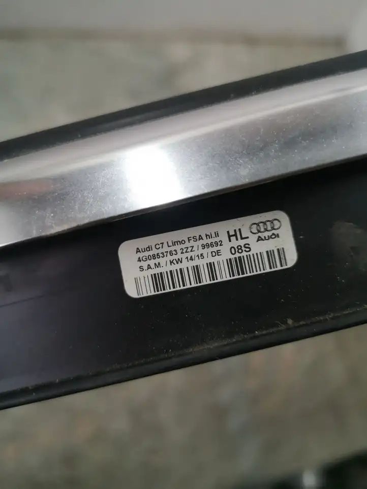 Audi A6 C7 (2014 - 2018) 4G0853763 Накладка стекла задней двери — фото 2