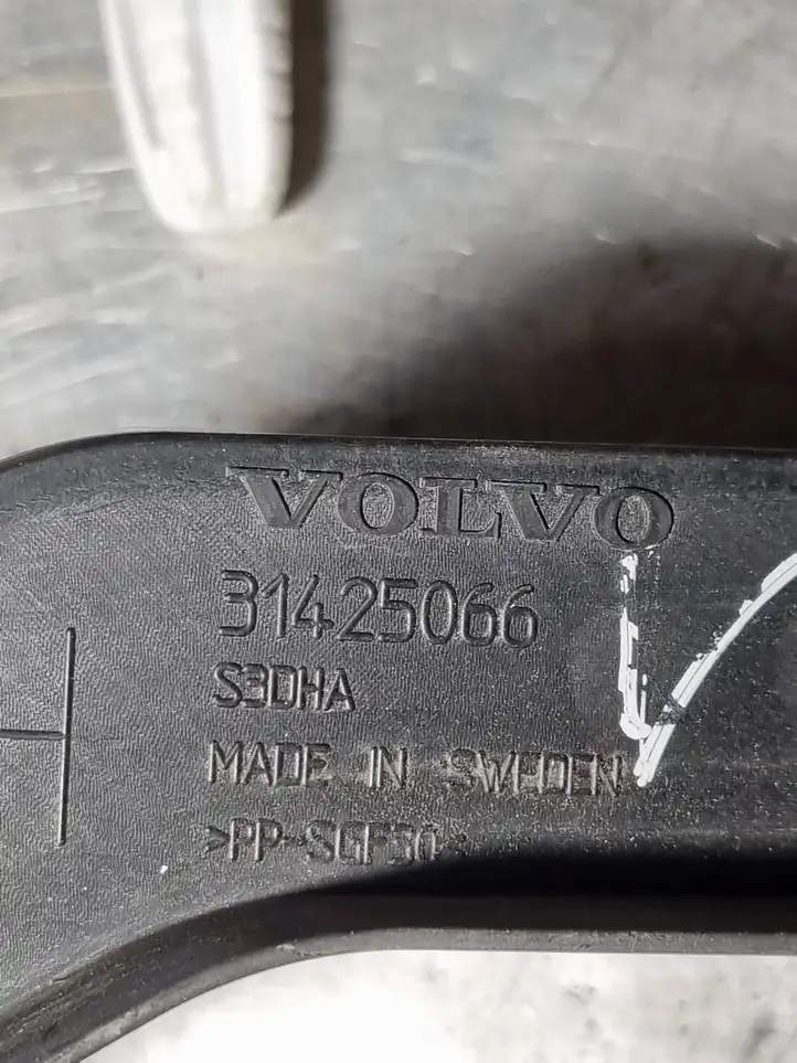 Volvo S90, V90 (2016 - 2020) 31425066 Кронштейн заднего бампера — фото 3
