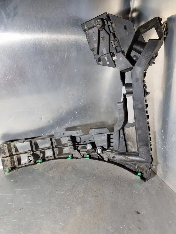 Volvo XC90 (2014 - 2019) 31407730 Кронштейн заднего бампера — фото 2