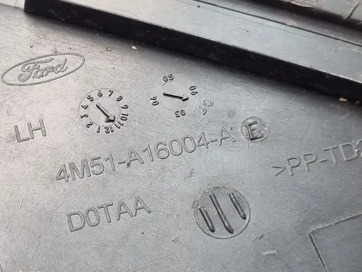 Ford Focus (2008 - 2011) 4M51A16004AE Пластиковая отделка зеркала — фото 2