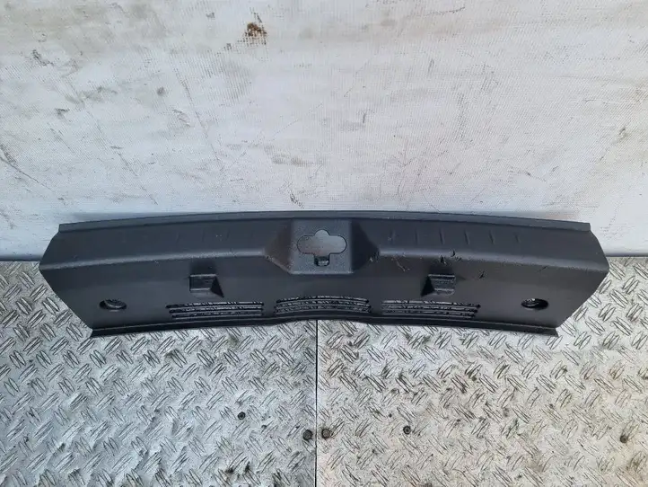 Seat Altea (2004 - 2009) 5P0863485B Внутренняя отделка заднего порога — фото 6