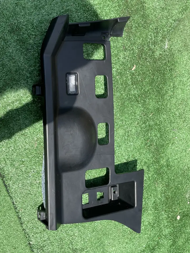 Tesla Model S (2012 - 2016) 3702213014 Нижняя отделка панели приборов — фото 1