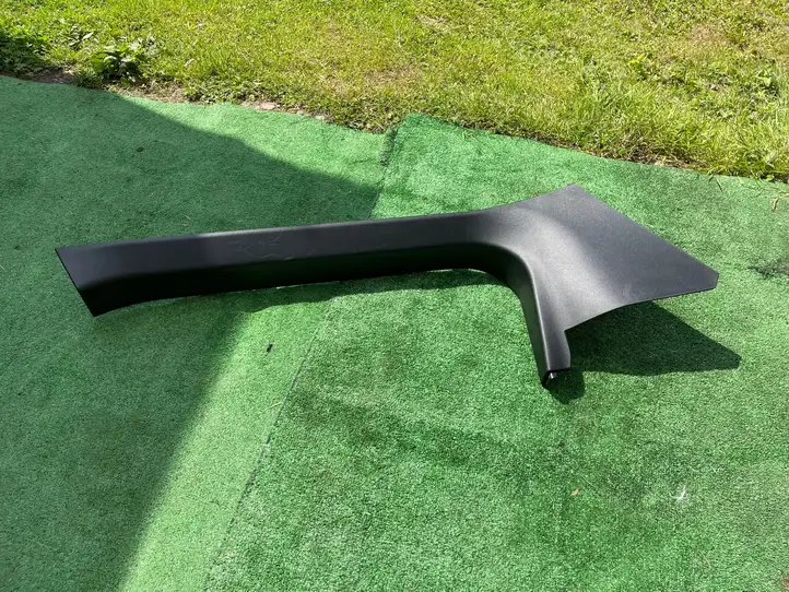 Tesla Model S (2012 - 2016) 100796800C Внутренняя отделка переднего порога — фото 1