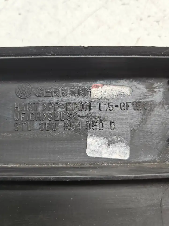 Volkswagen PASSAT B5.5 (2001 - 2005) 3b0854950b Молдинги задней двери — фото 6