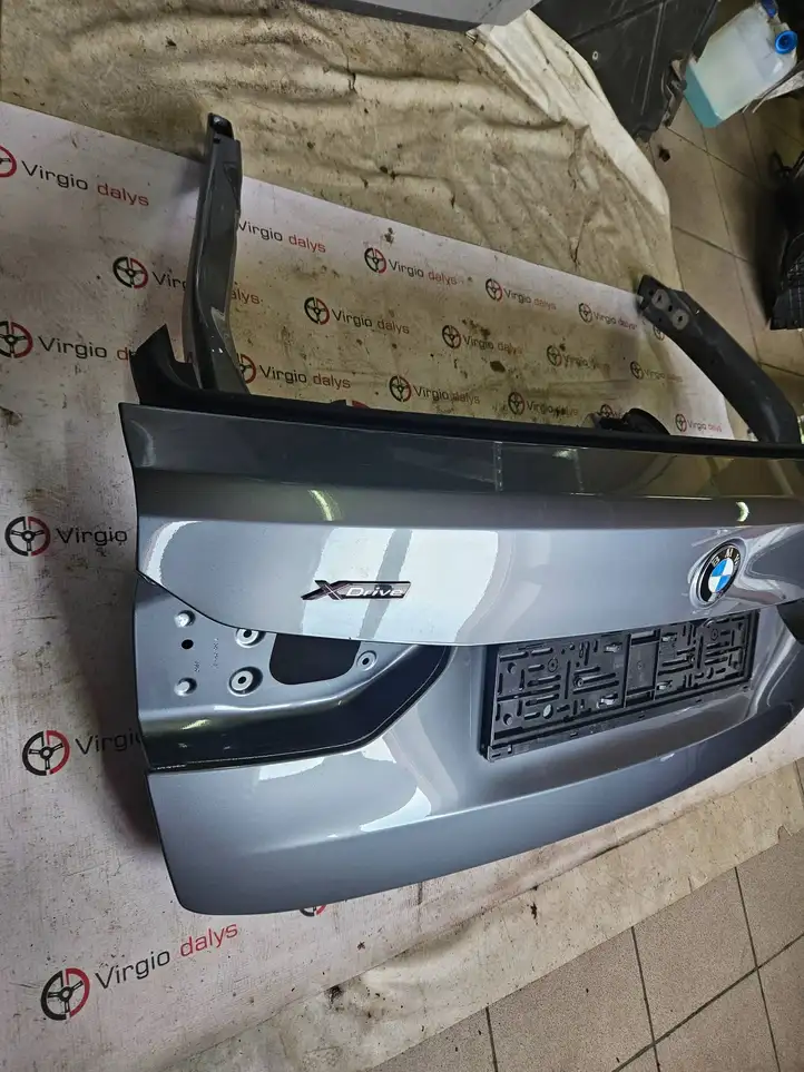 BMW 5 G30 G31 (2016 - ) Крышка багажника — фото 4