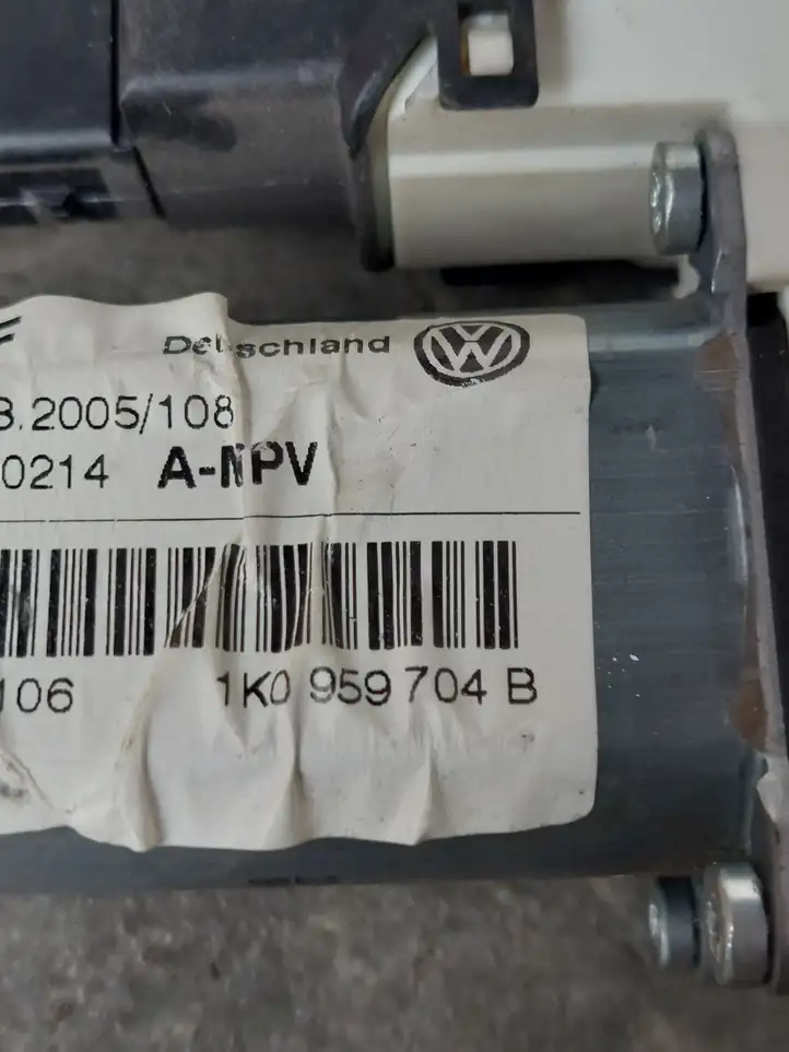Volkswagen Touran I (2003 - 2010) 1K0959704B Стеклоподъемник задней двери — фото 2