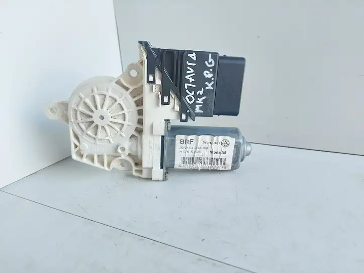 Skoda Octavia Mk2 (1Z) (2004 - 2013) 1K0959703B Стеклоподъемник задней двери — фото 1