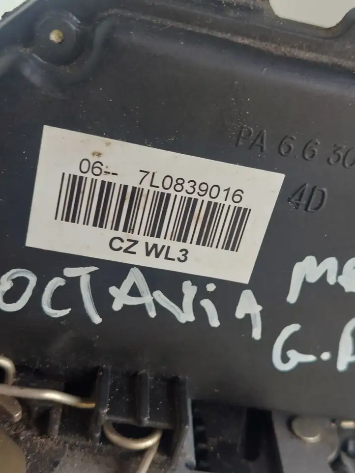 Skoda Octavia Mk2 (1Z) (2004 - 2013) 7L0839016 Замок задней двери — фото 2