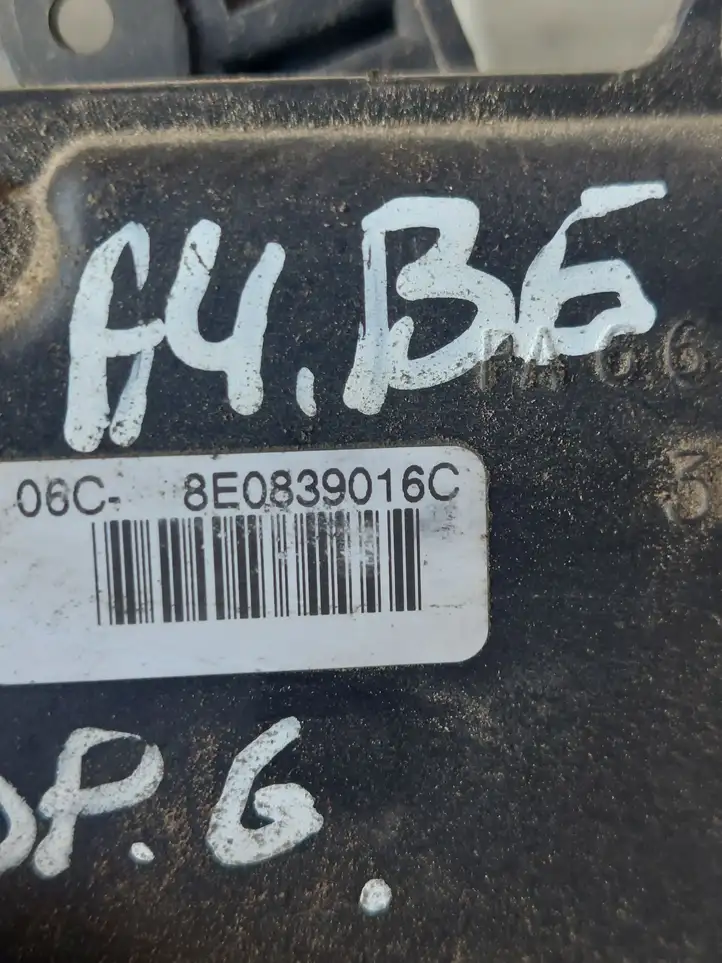 Audi A4 S4 B6 8E 8H (2000 - 2006) 8E0839016C Замок задней двери — фото 2