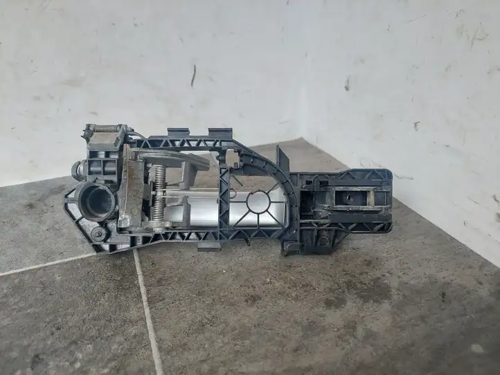Volkswagen PASSAT B6 (2005 - 2010) 3C0837885J Наружная ручка задней двери — фото 2
