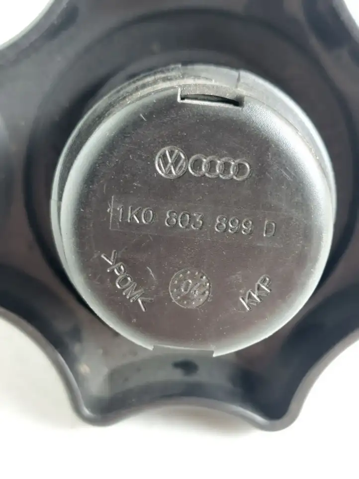 Skoda Octavia Mk2 (1Z) (2004 - 2013) 1K0803899D Болт крепления запасного колеса — фото 3