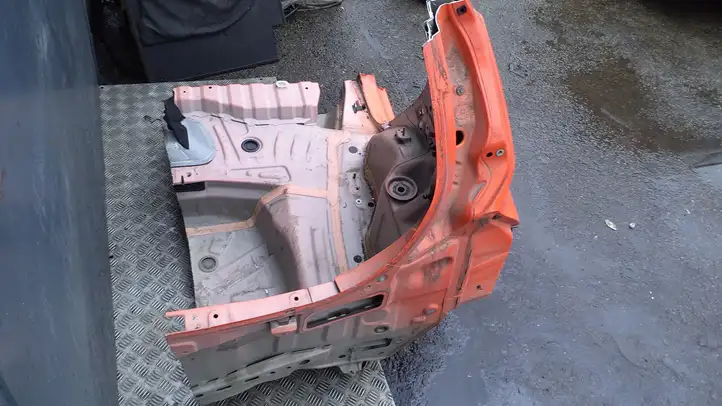 Toyota Aygo AB40 (2014 - 2018) Задняя четверть — фото 5